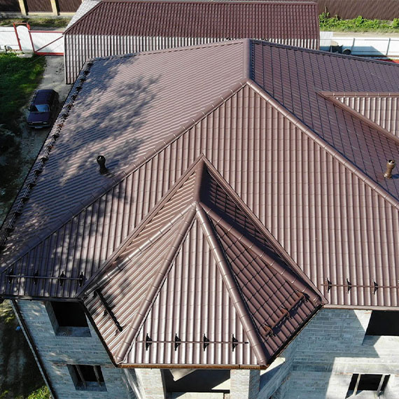 Монтаж сложной крыши и кровли в Звенигороде и Московской области